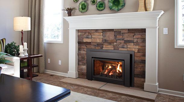 Fotos, Imágenes, Diseños y Estilos de Chimeneas a Gas Natural insertadas en Bogotá, Colombia. Sortilegio Design Center SAS.